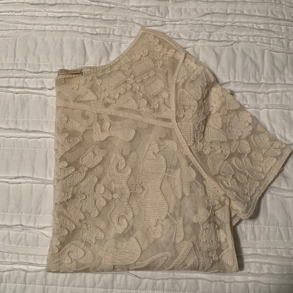 CREAM LACE SHIRT